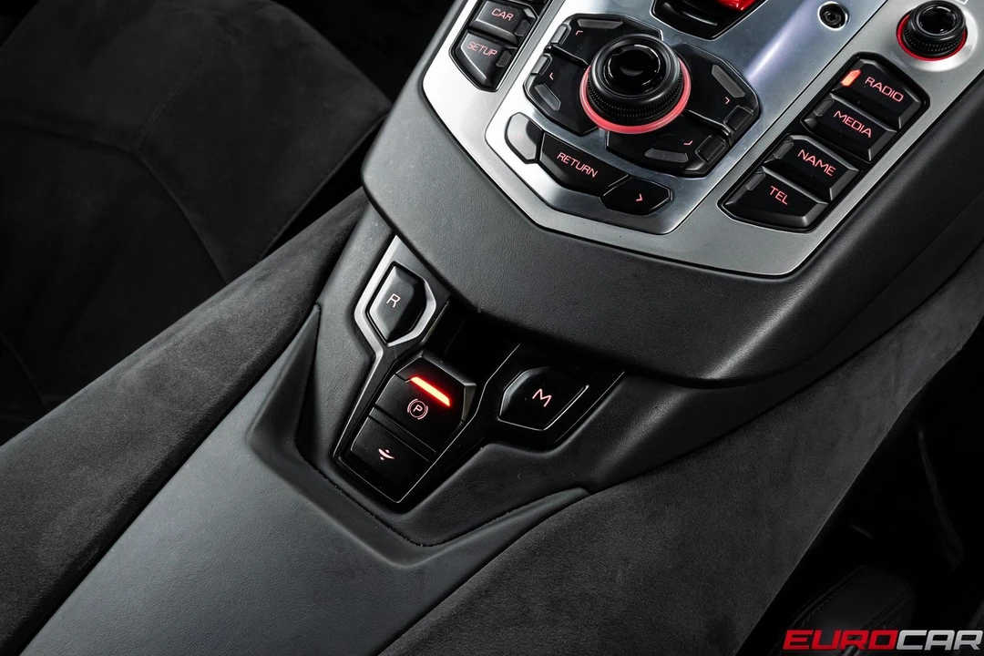 2015 Lamborghini Aventador LP700-4 - Image 30 of 31