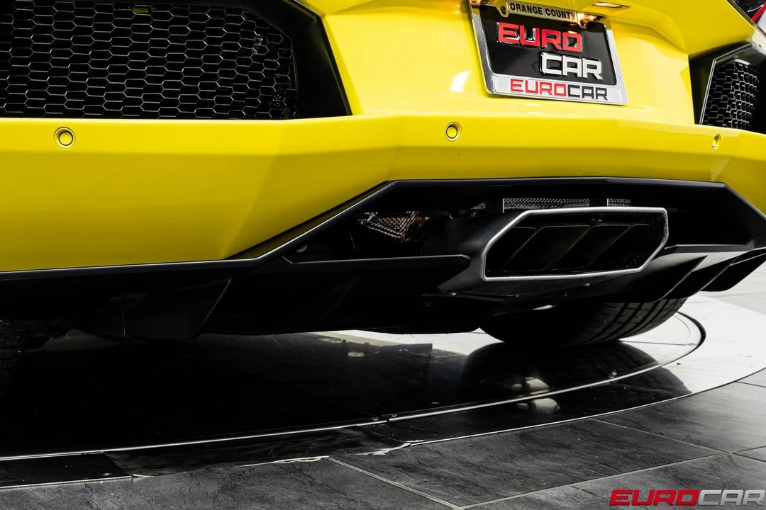 2015 Lamborghini Aventador LP700-4 - Image 20 of 31