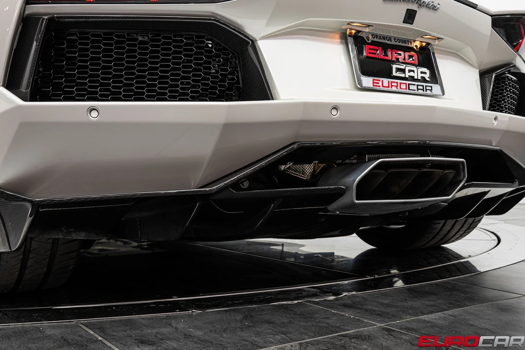 2015 Lamborghini Aventador LP700-4 - Image 29 of 31