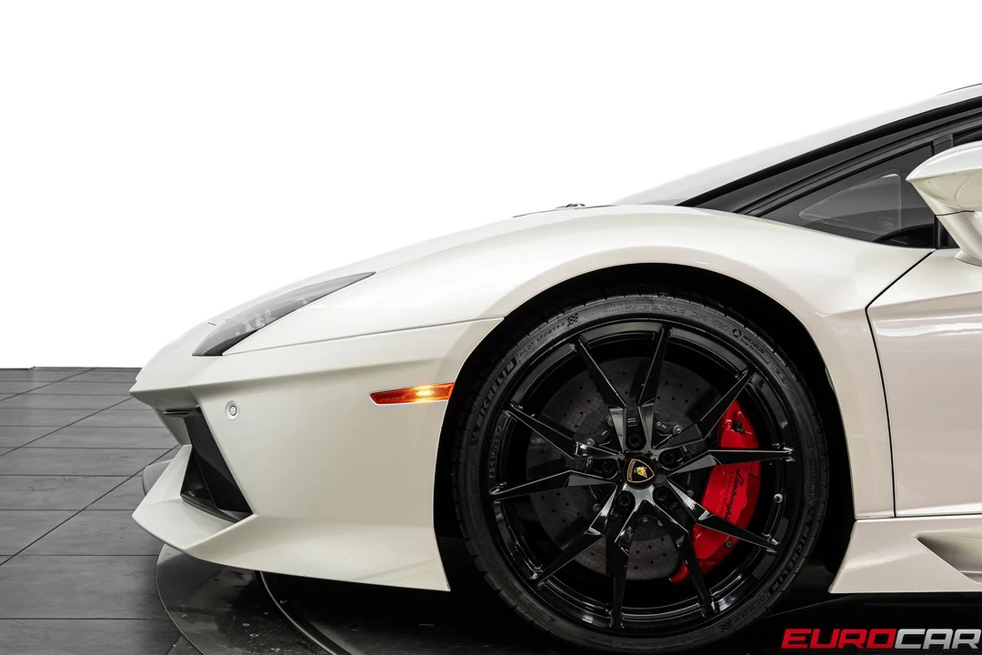 2015 Lamborghini Aventador LP700-4 - Image 19 of 31