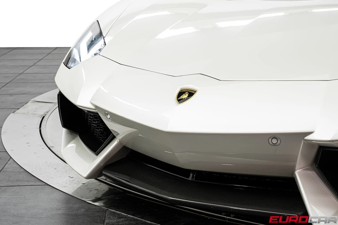 2015 Lamborghini Aventador LP700-4 - Image 13 of 31