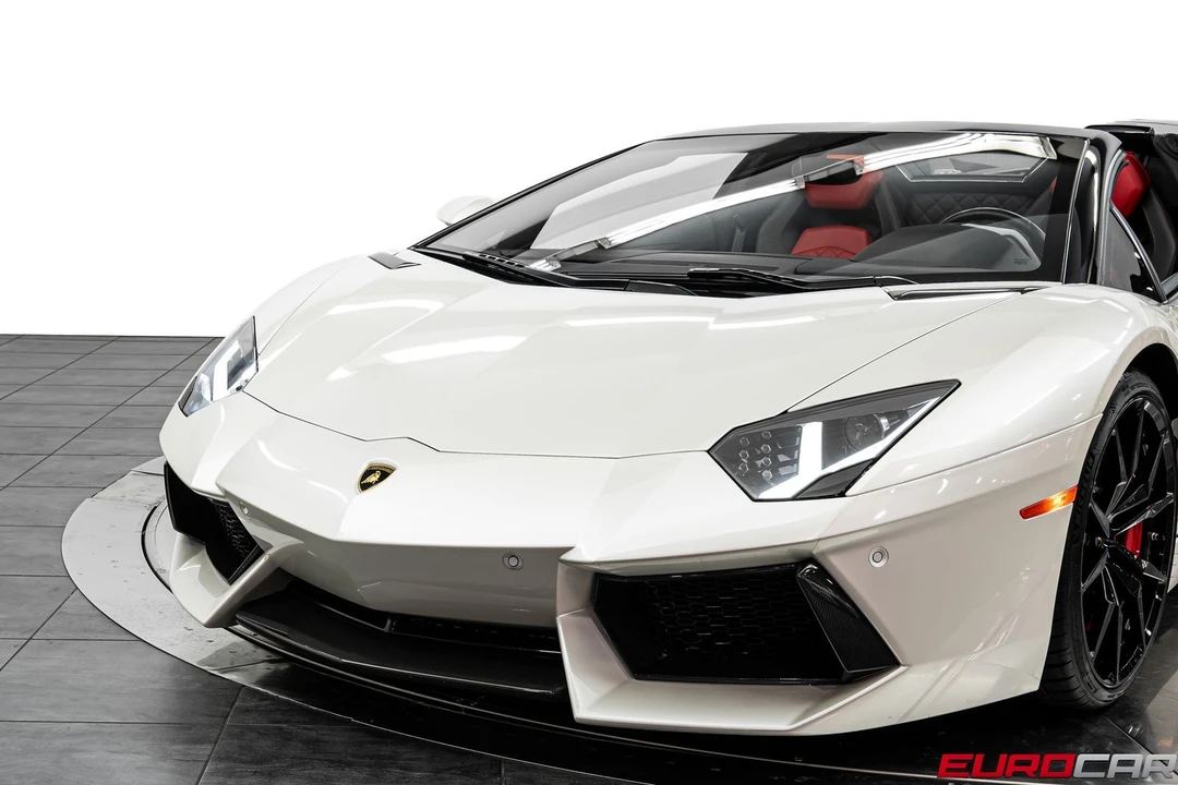 2015 Lamborghini Aventador LP700-4 - Image 18 of 31