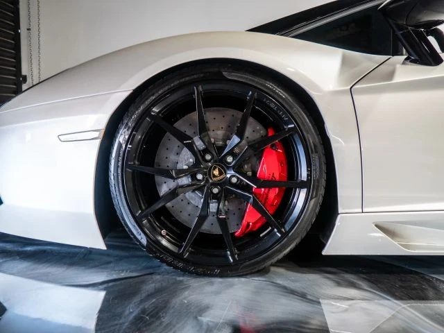 2015 Lamborghini Aventador LP700-4 - Image 18 of 21