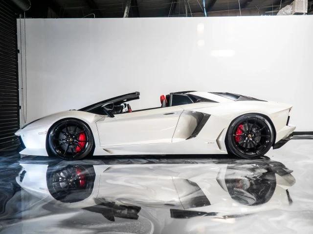 2015 Lamborghini Aventador LP700-4 - Image 15 of 21