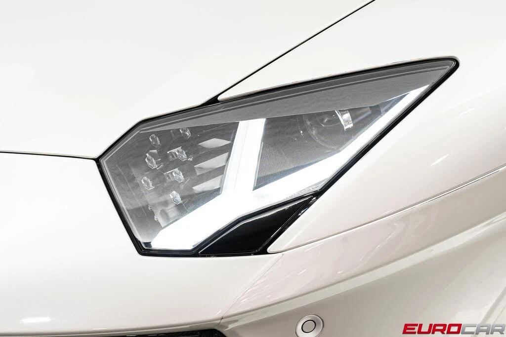 2015 Lamborghini Aventador LP700-4 Roadster - Image 14 of 31