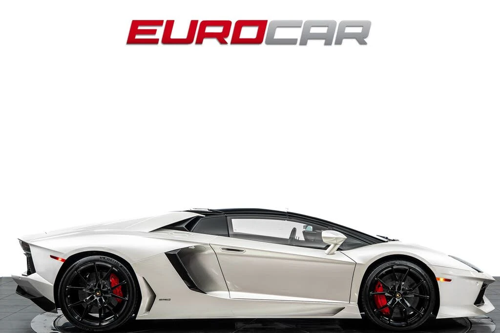 2015 Lamborghini Aventador LP700-4 Roadster - Image 7 of 31