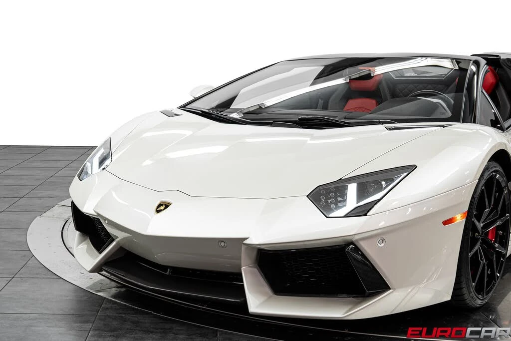 2015 Lamborghini Aventador LP700-4 Roadster - Image 18 of 31