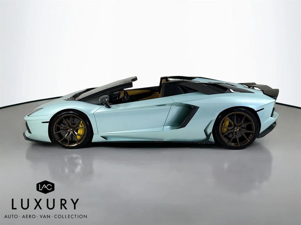 2015 Lamborghini Aventador LP700-4 - Image 8 of 12