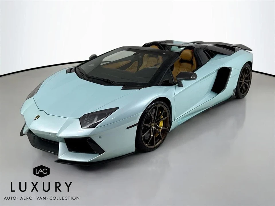 2015 Lamborghini Aventador LP700-4 - Image 2 of 12