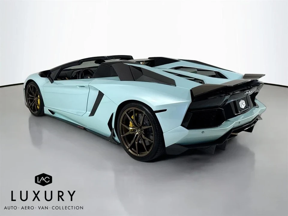 2015 Lamborghini Aventador LP700-4 - Image 6 of 12