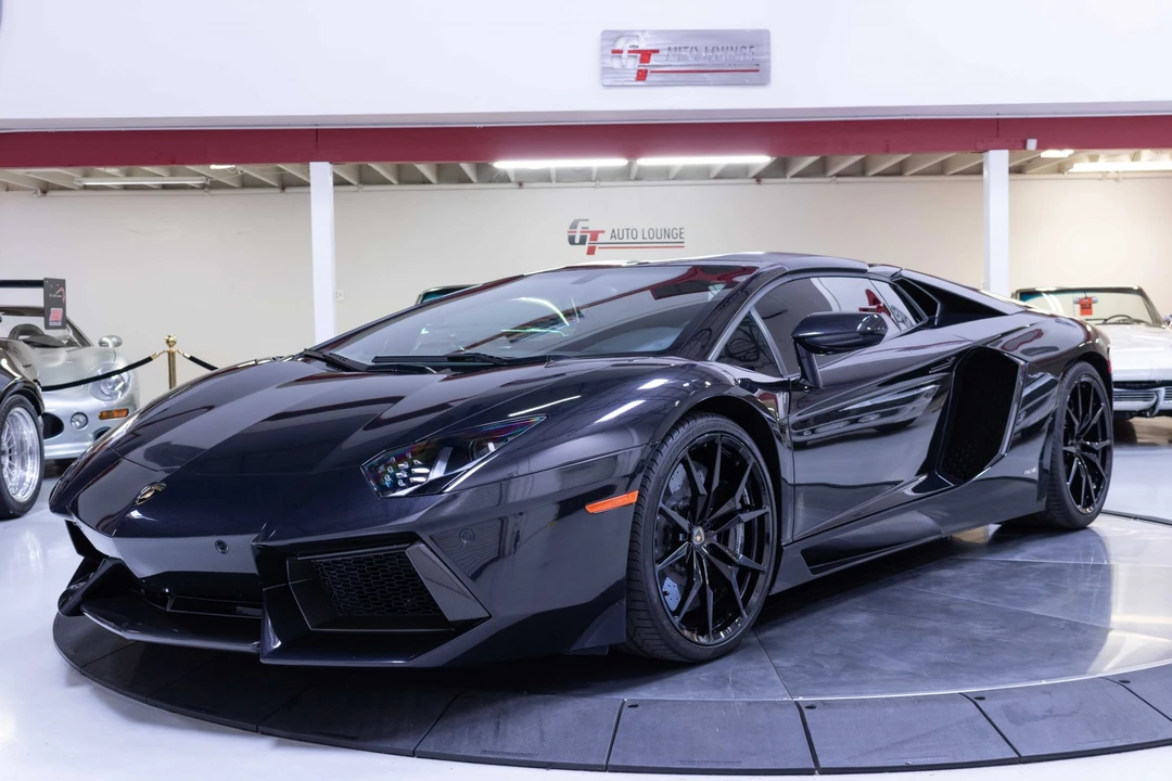 2015 Lamborghini Aventador LP700-4 - Image 11 of 31