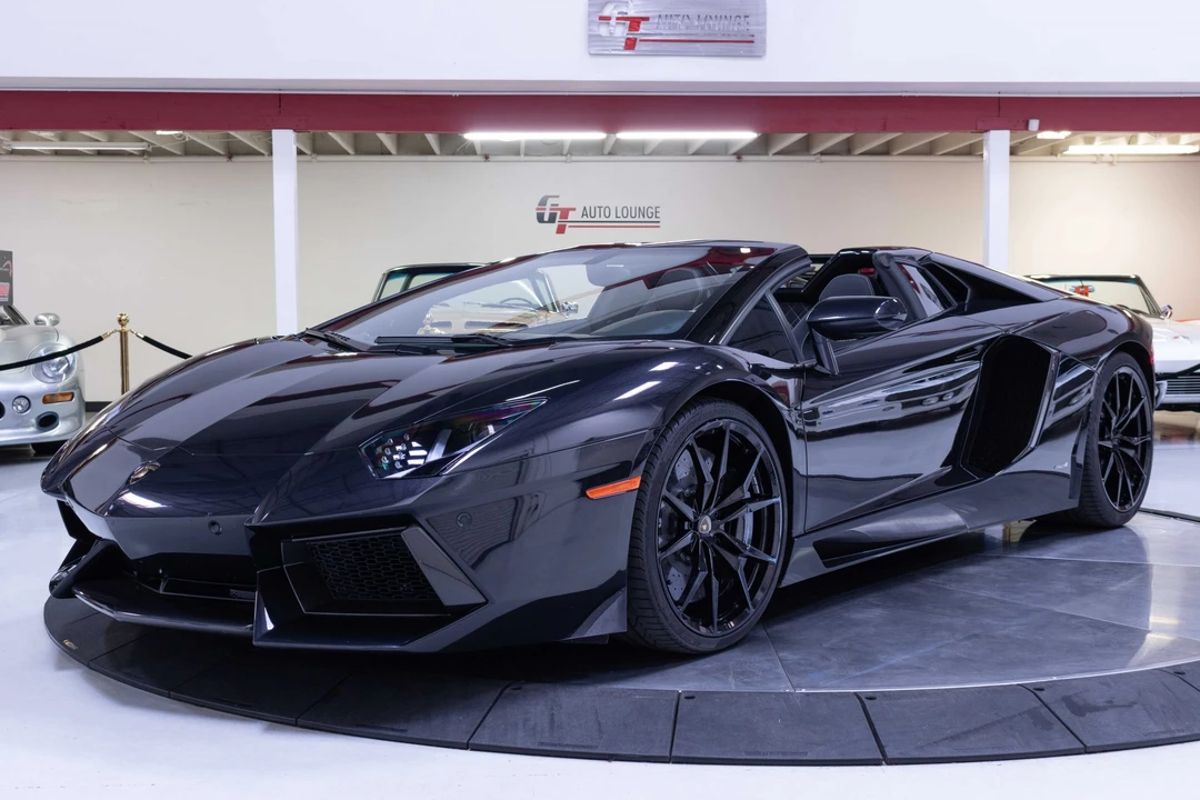 2015 Lamborghini Aventador LP700-4 - Image 10 of 31