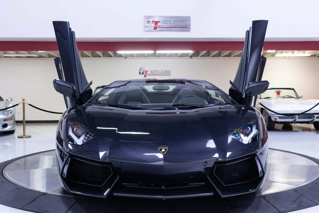 2015 Lamborghini Aventador LP700-4 - Image 28 of 31