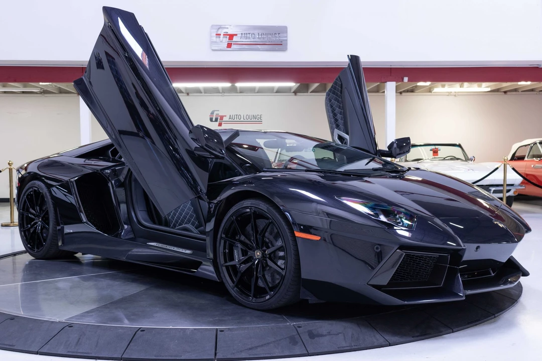 2015 Lamborghini Aventador LP700-4 - Image 26 of 31