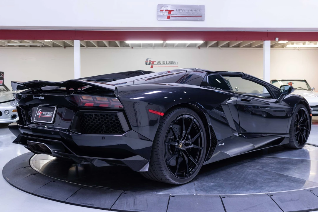 2015 Lamborghini Aventador LP700-4 - Image 20 of 31