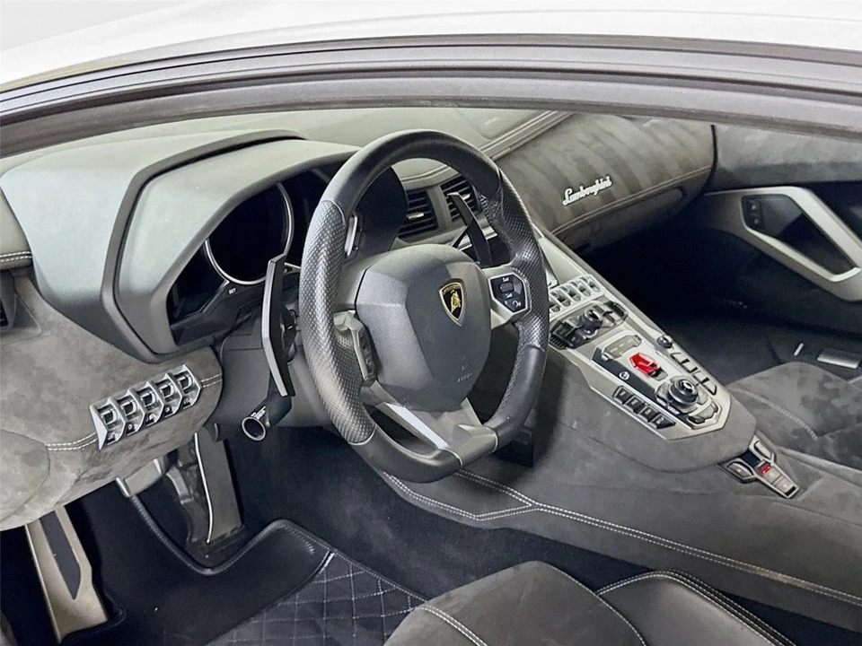 2015 Lamborghini Aventador LP700-4 - Image 11 of 12