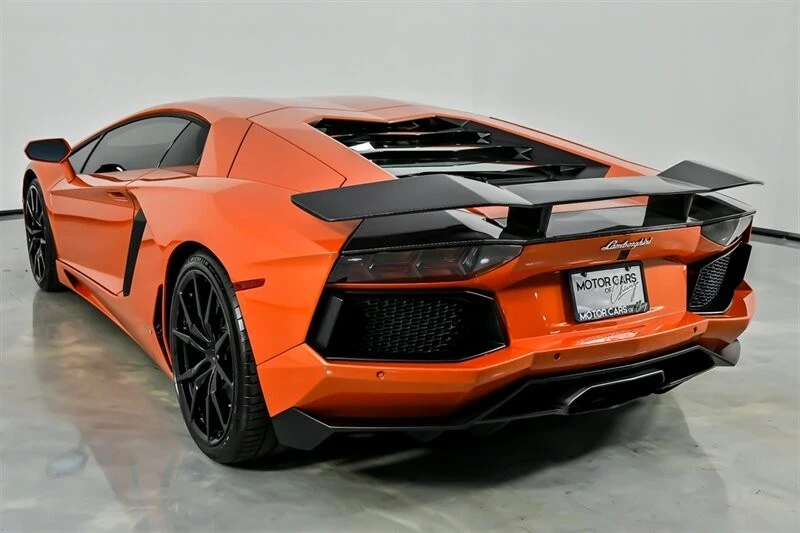 2015 Lamborghini Aventador LP700-4 - Image 10 of 21