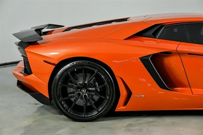 2015 Lamborghini Aventador LP700-4 - Image 13 of 21