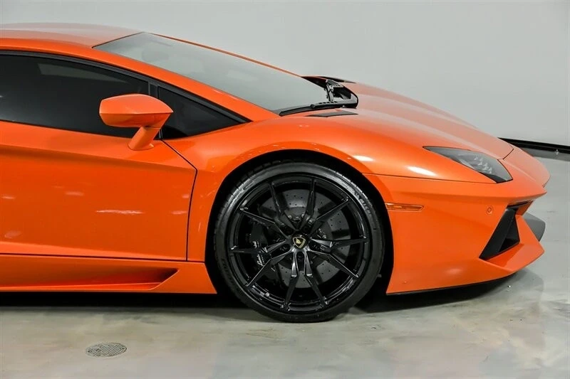 2015 Lamborghini Aventador LP700-4 - Image 15 of 21