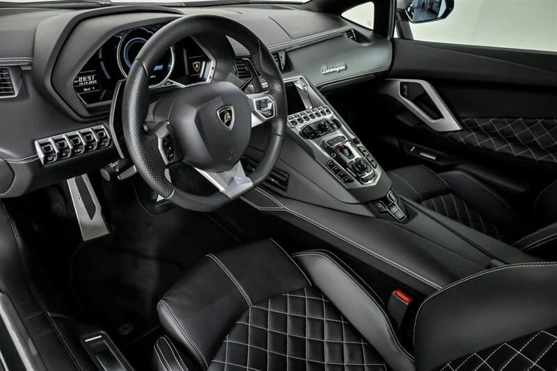 2015 Lamborghini Aventador LP700-4 - Image 20 of 21