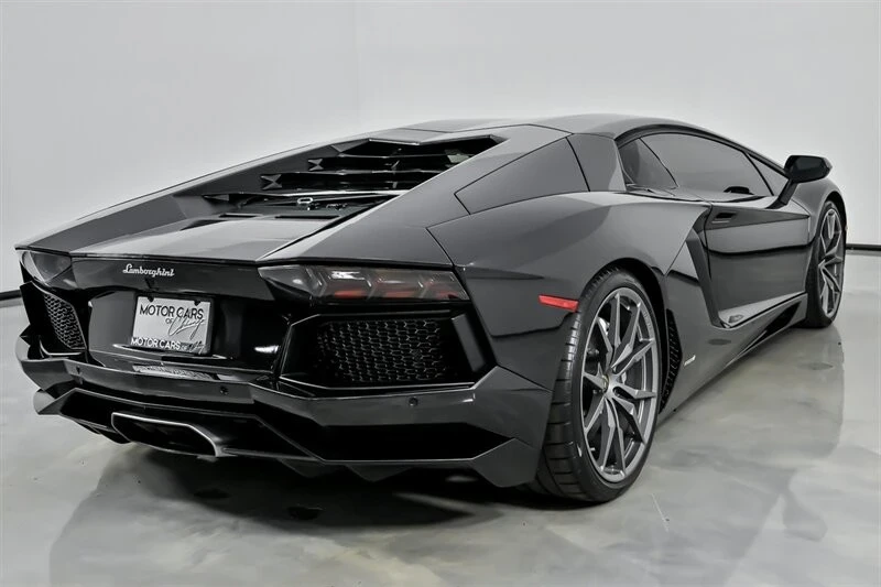 2015 Lamborghini Aventador LP700-4 - Image 12 of 12