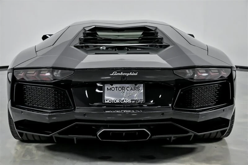 2015 Lamborghini Aventador LP700-4 - Image 11 of 12