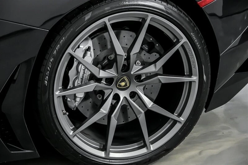 2015 Lamborghini Aventador LP700-4 - Image 19 of 21