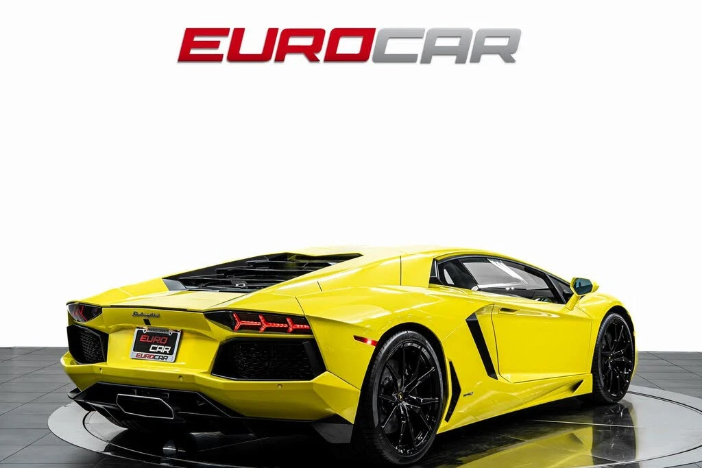 2015 Lamborghini Aventador LP700-4 - Image 5 of 31