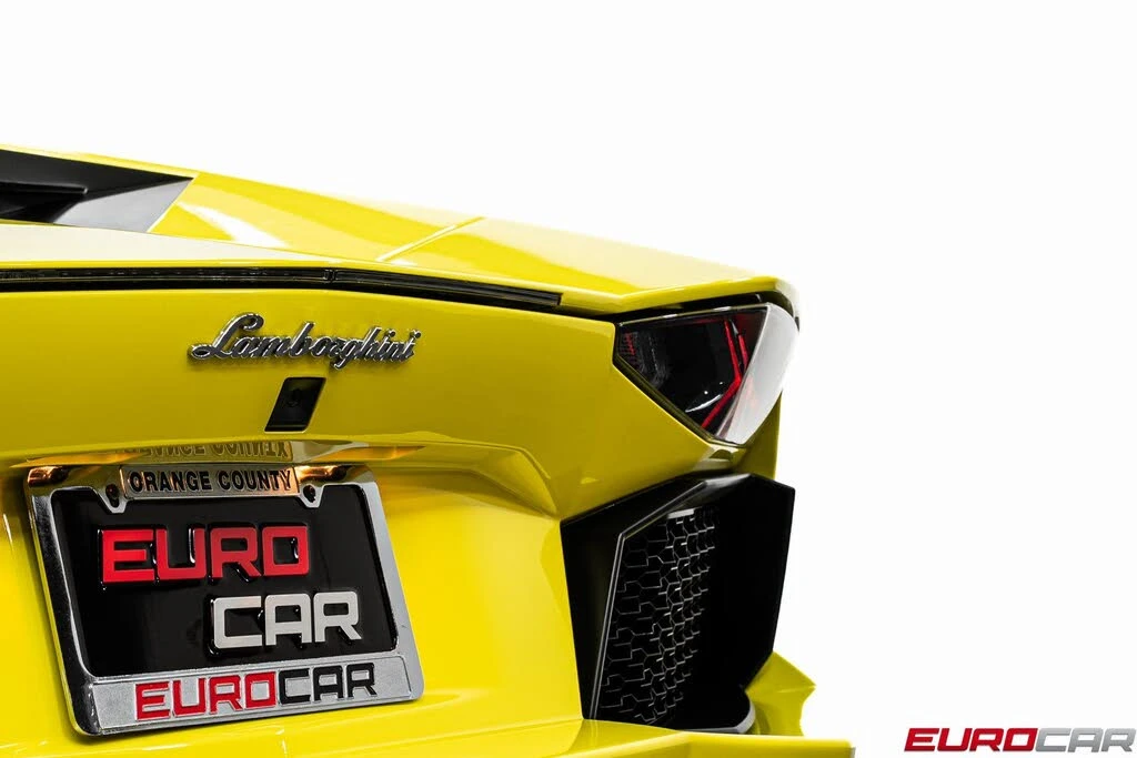 2015 Lamborghini Aventador LP700-4 - Image 19 of 31