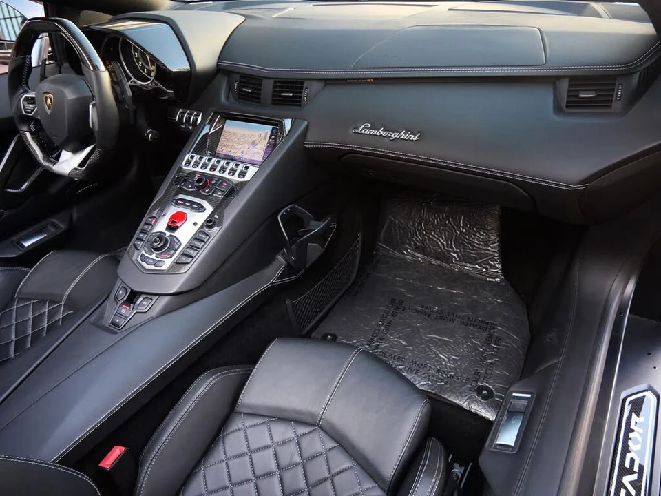 2015 Lamborghini Aventador LP700-4 - Image 7 of 29