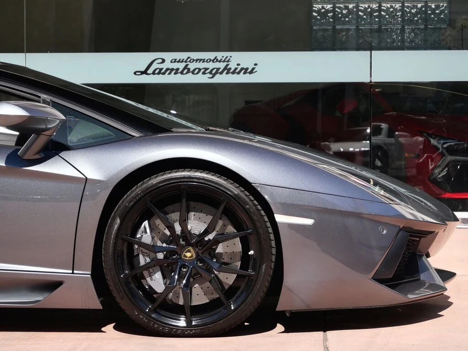 2015 Lamborghini Aventador LP700-4 - Image 9 of 29