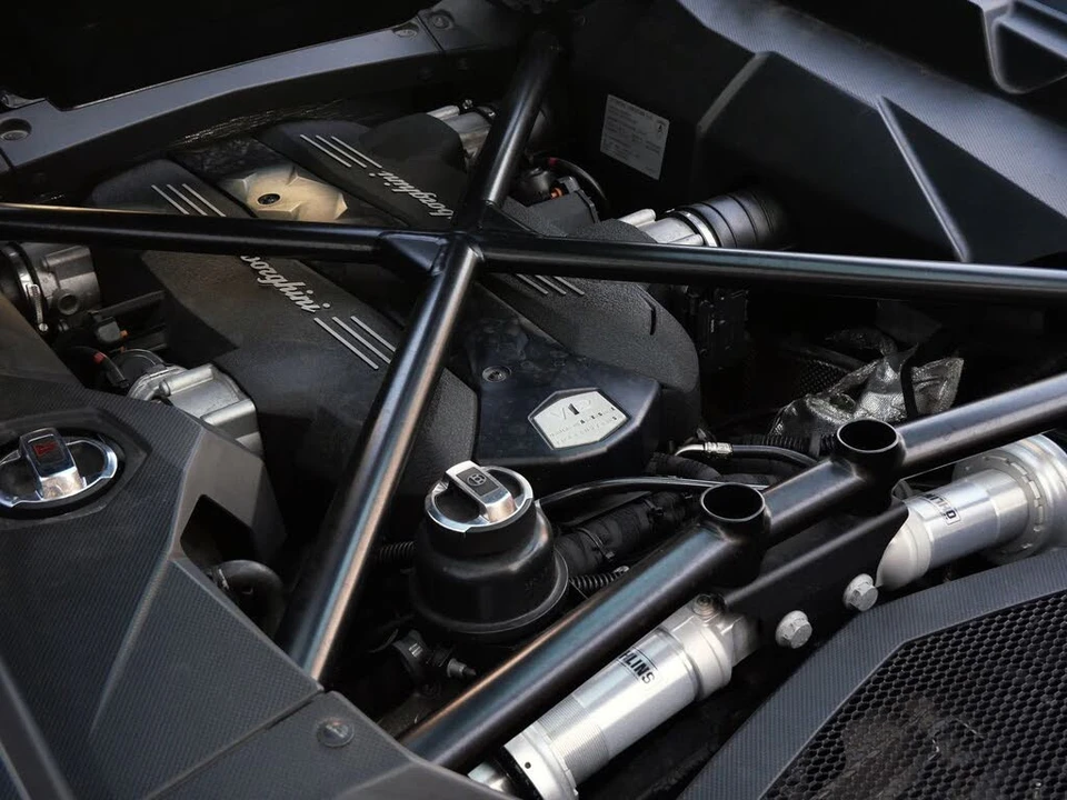 2015 Lamborghini Aventador LP700-4 - Image 26 of 29