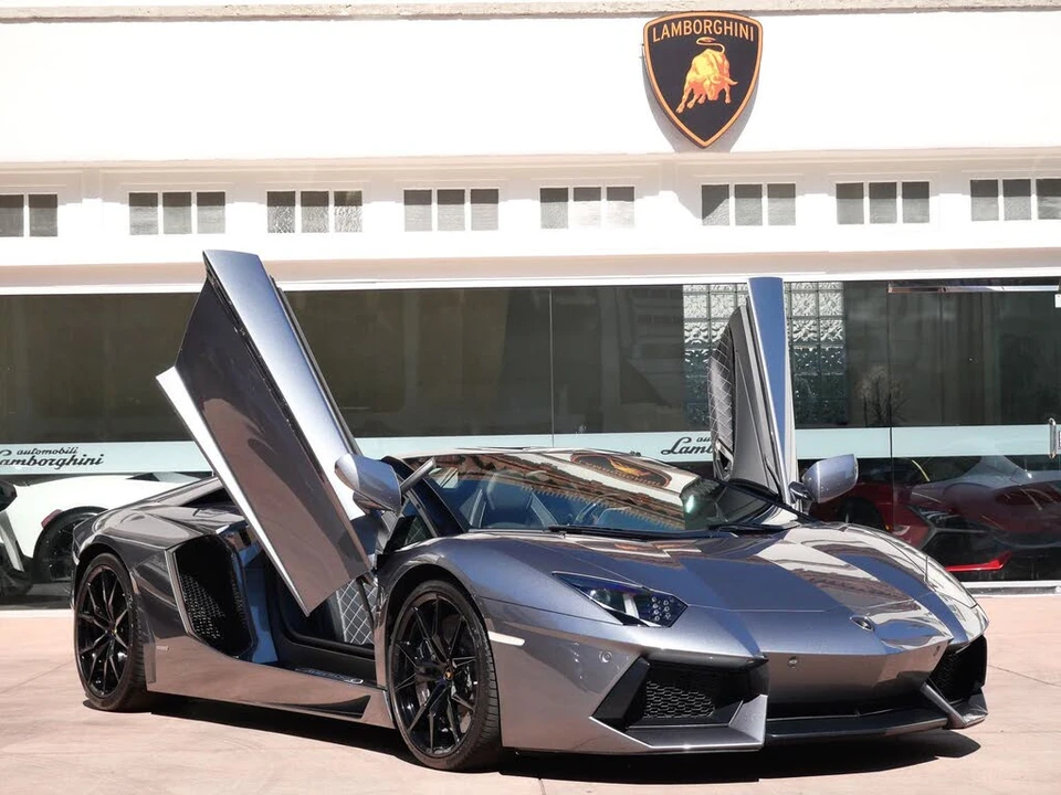 2015 Lamborghini Aventador LP700-4 - Image 13 of 29