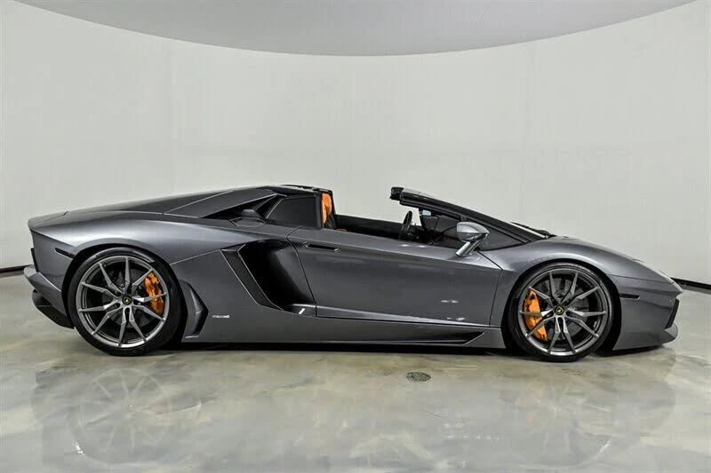 2015 Lamborghini Aventador LP700-4 - Image 10 of 31