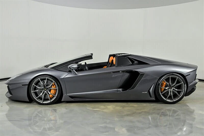 2015 Lamborghini Aventador LP700-4 - Image 6 of 31