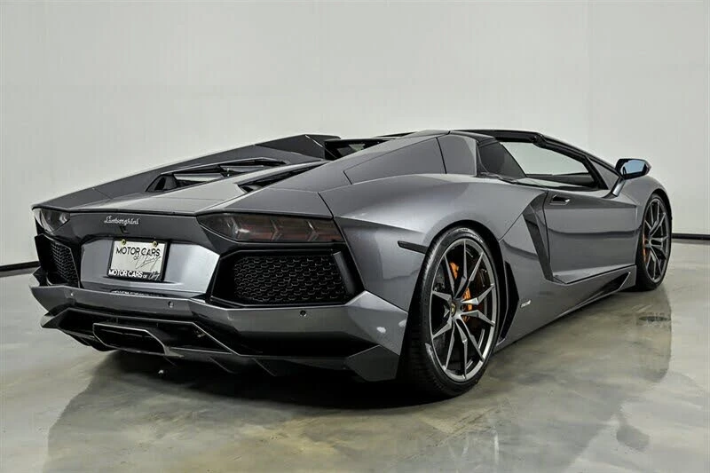 2015 Lamborghini Aventador LP700-4 - Image 9 of 31