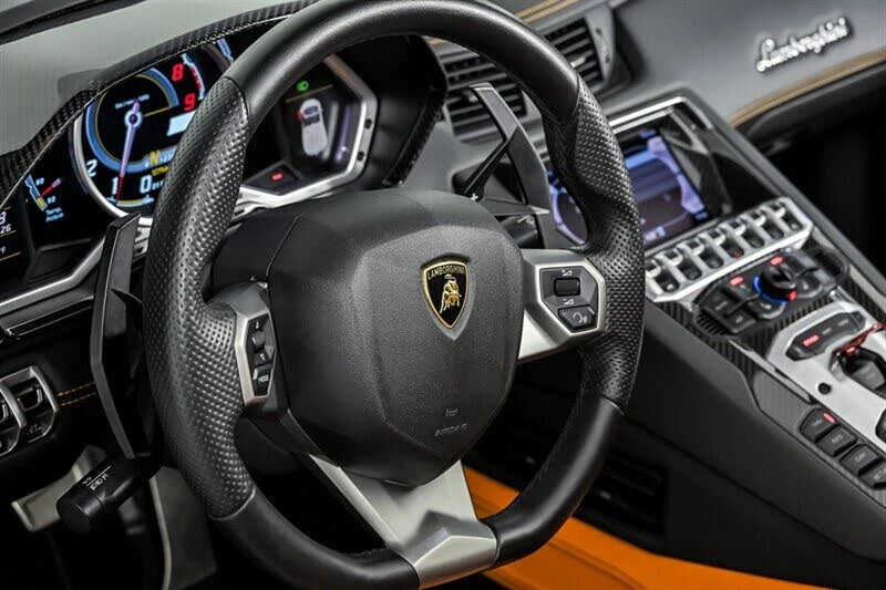 2015 Lamborghini Aventador LP700-4 - Image 22 of 31