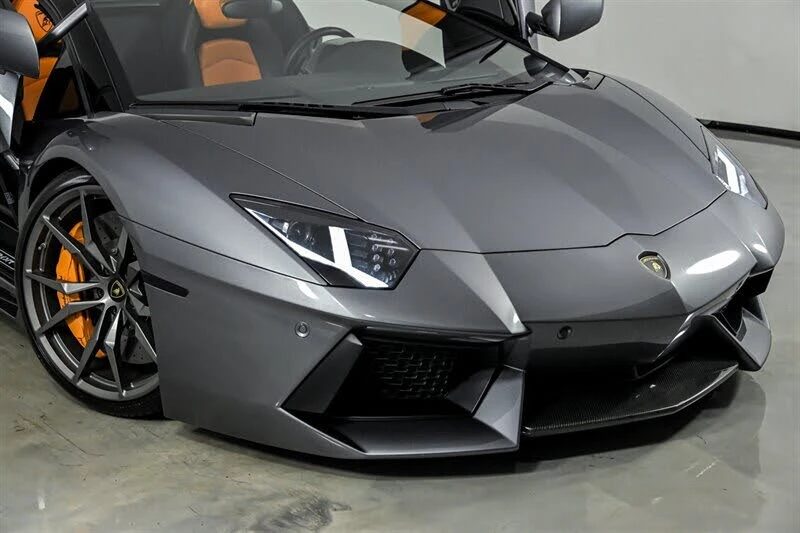 2015 Lamborghini Aventador LP700-4 - Image 2 of 31
