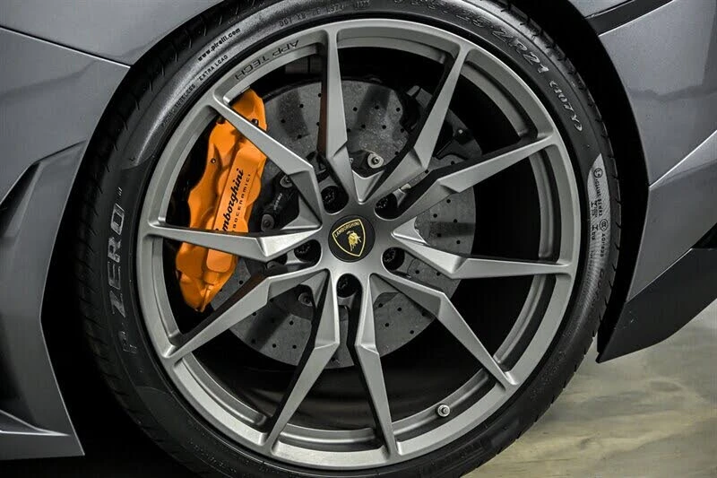 2015 Lamborghini Aventador LP700-4 - Image 14 of 31
