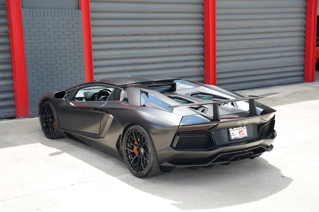 2015 Lamborghini Aventador LP700-4 - Image 17 of 31