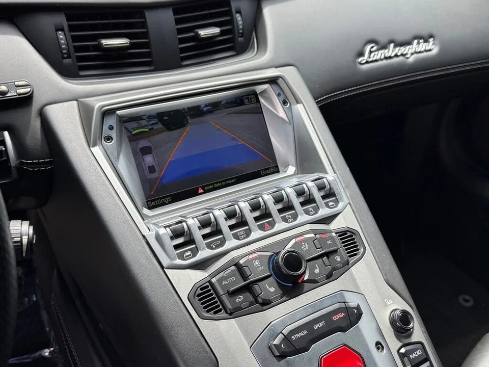 2015 Lamborghini Aventador LP700-4 - Image 29 of 31