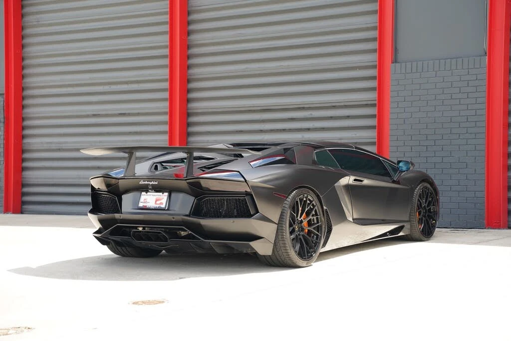 2015 Lamborghini Aventador LP700-4 - Image 15 of 31