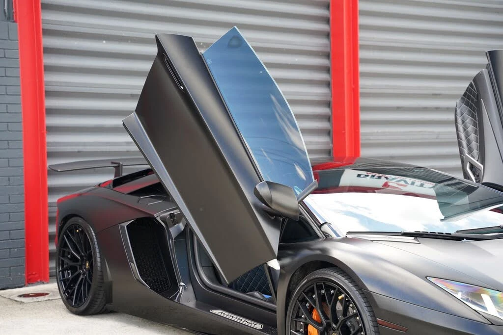 2015 Lamborghini Aventador LP700-4 - Image 3 of 31