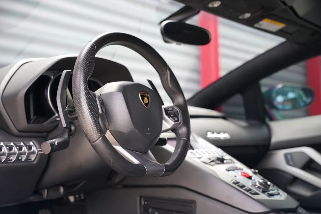 2015 Lamborghini Aventador LP700-4 - Image 21 of 31