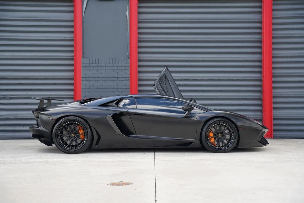 2015 Lamborghini Aventador LP700-4 - Image 7 of 31