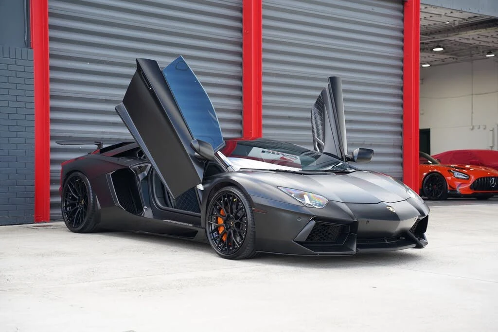 2015 Lamborghini Aventador LP700-4 - Image 4 of 31