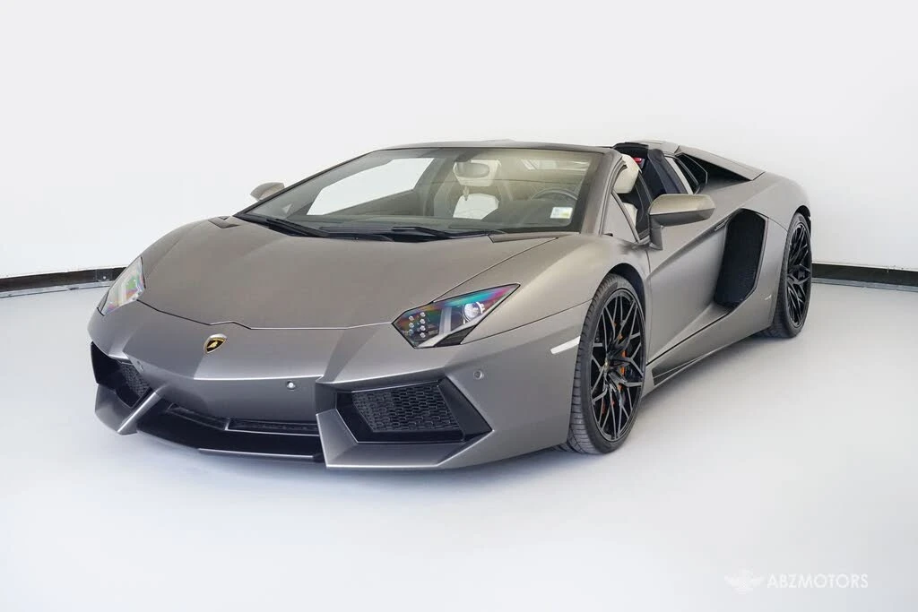 2015 Lamborghini Aventador LP700-4 - Image 2 of 30