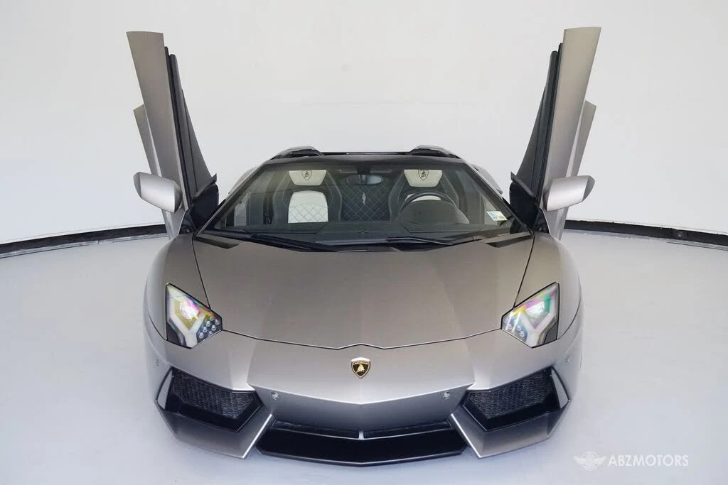 2015 Lamborghini Aventador LP700-4 - Image 3 of 30
