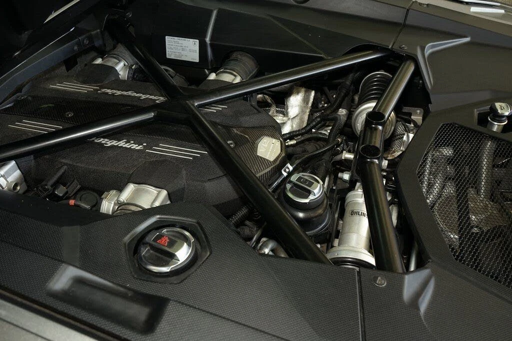 2015 Lamborghini Aventador LP700-4 - Image 29 of 30