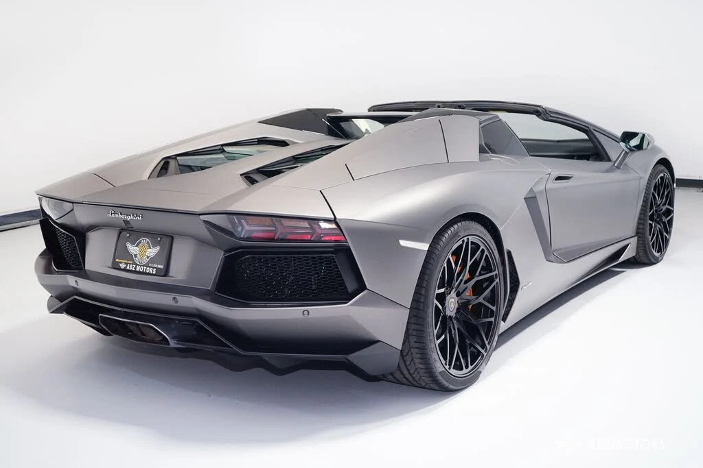 2015 Lamborghini Aventador LP700-4 - Image 6 of 30